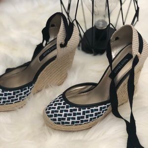 White House black market wedge